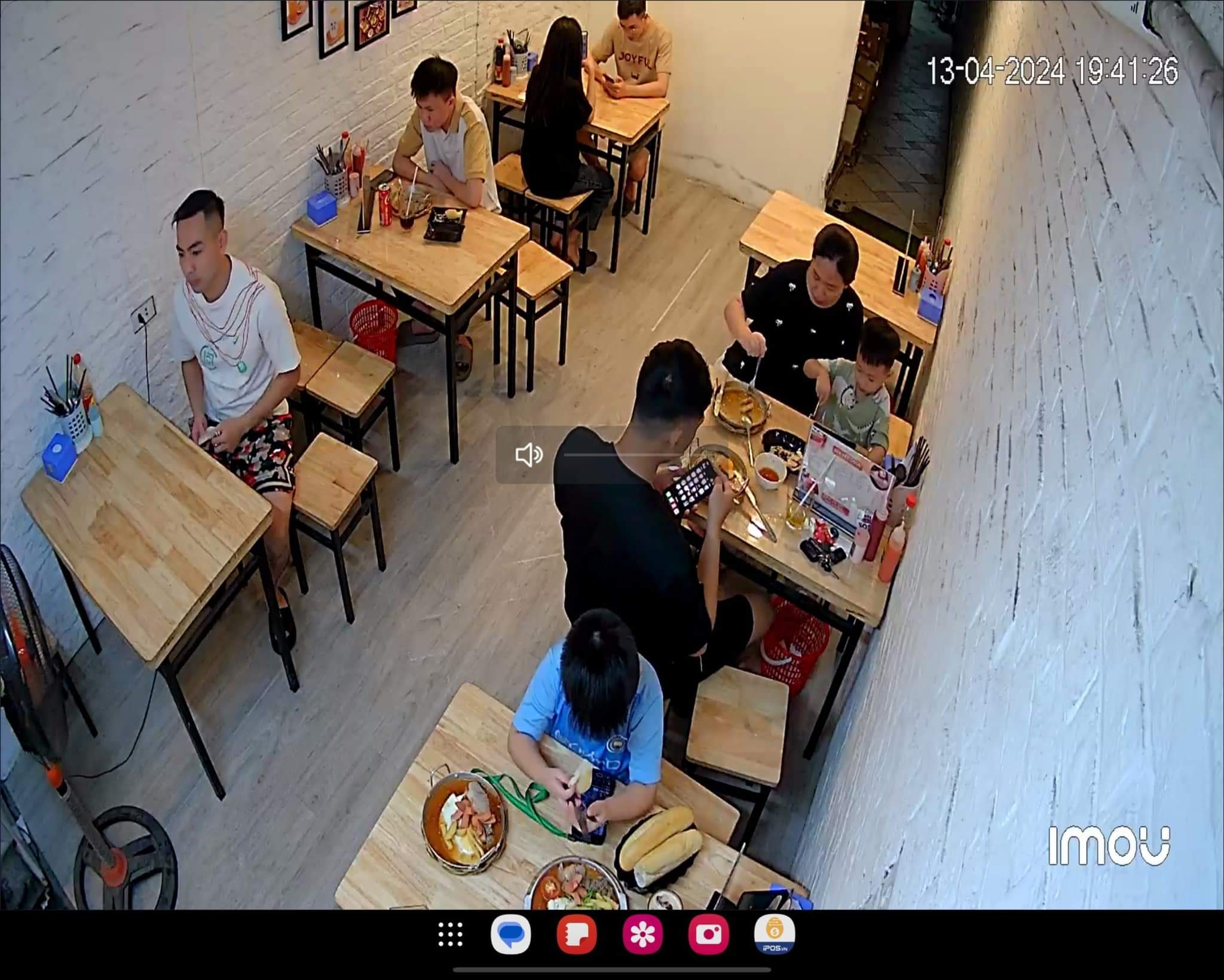 z5400855468830_5dcad23e932e717178e93cdee0e78338