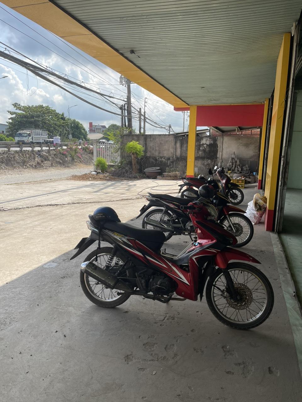 z5404107683157_c8cc836b0d1a2c7900f37b64500b3ef1