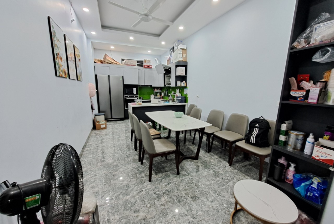 z5404711655567_8424df7c7b411236d75dd247a7d56056