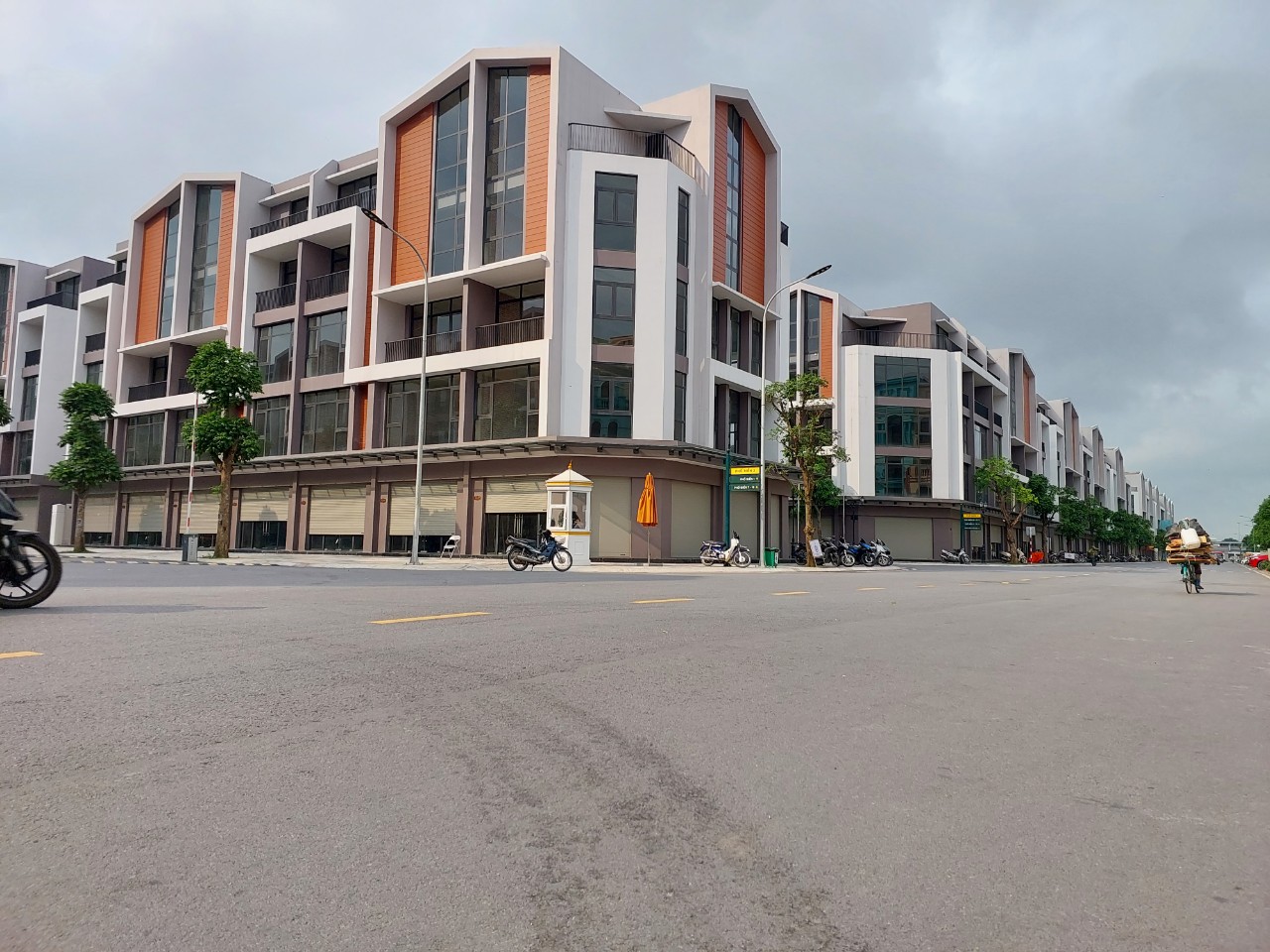 z5408625772551_2f7bdc12133ae584a4e2ed785164c347