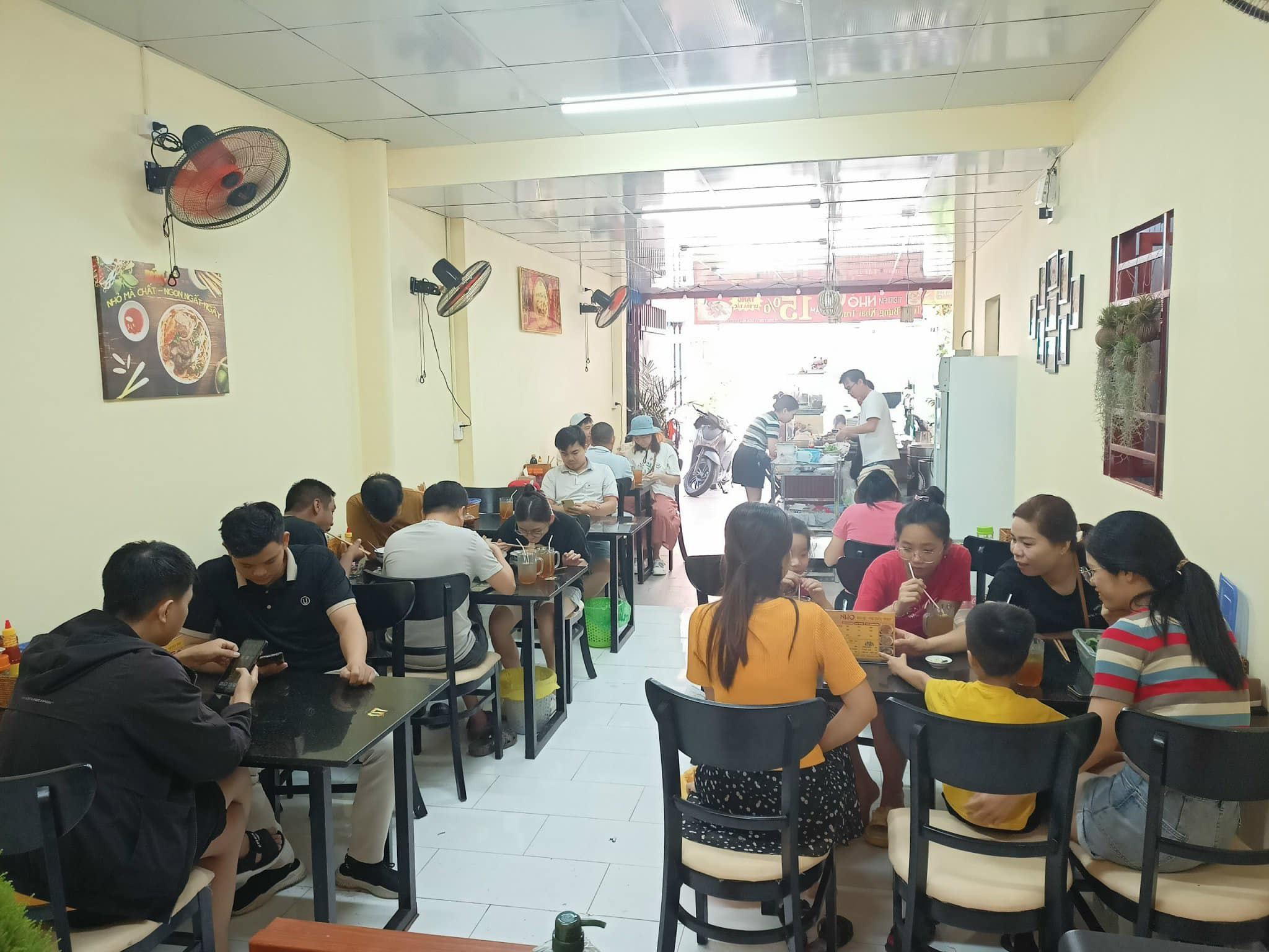 z5410535348727_aa8a4e7c30af93b76dcf5e9961bd0302