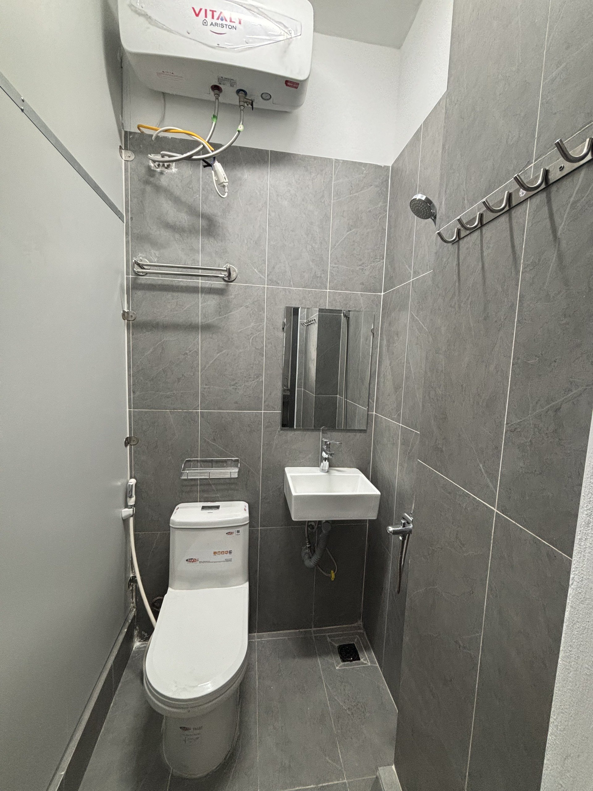 z5413483811701_21d94d110034a4610afc37d0e13861f5