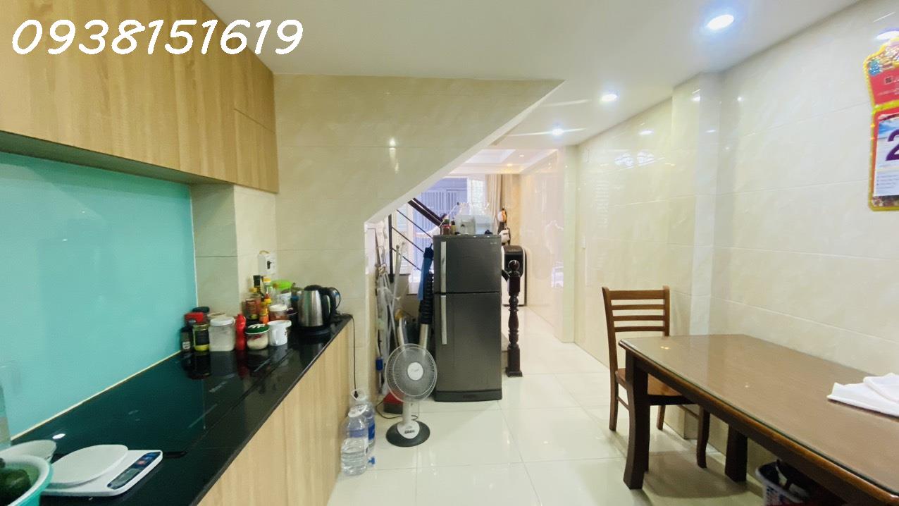 z5422985723585_b8c370eaa8e3a53fef5c572c0da4f8a7