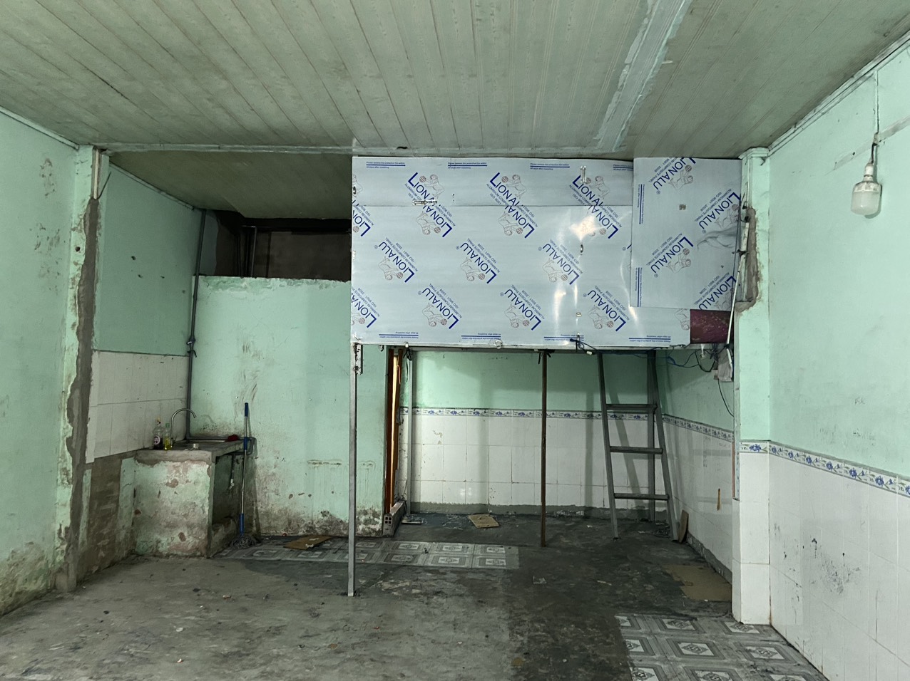 z5425991465967_e1a8a3bba94194f88b28e5563ad4e535