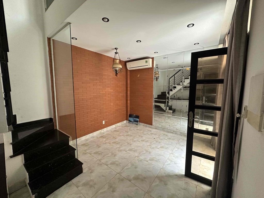 z5430139895248_a46cee446f725dce05e486e57bdc3aa1