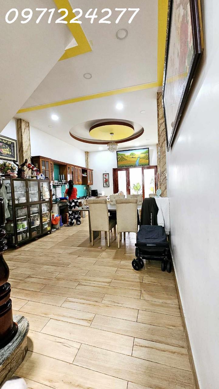 z5438927571142_5809697840042c34d41457a89d81af4b