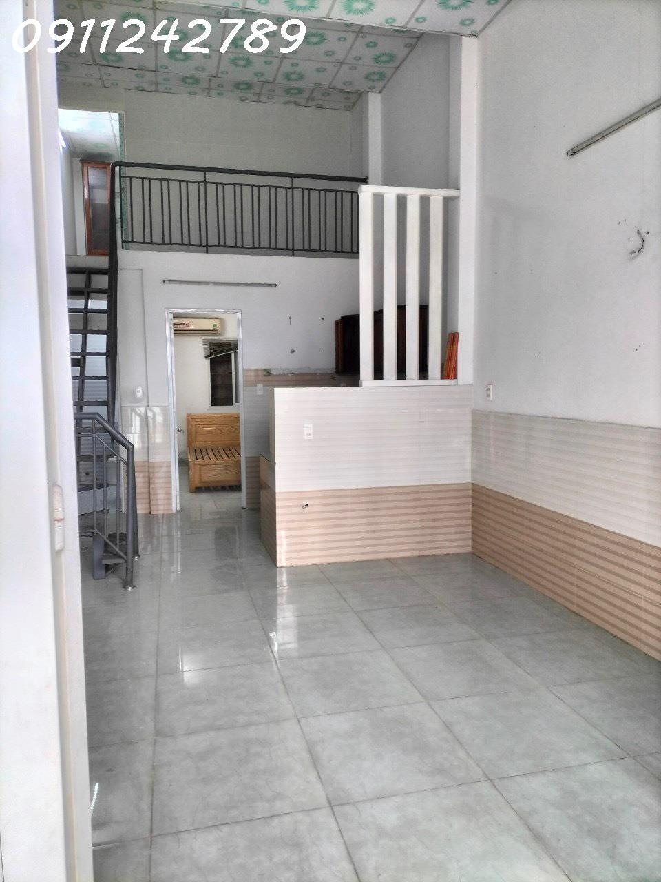 z5445716097723_727240c2dfb09f4b28e8deb131ee23e2