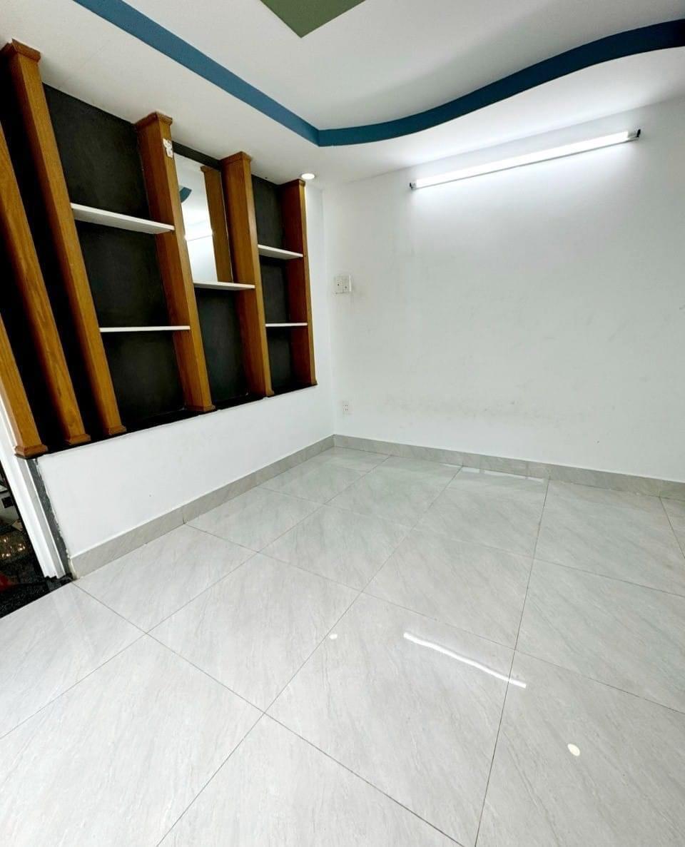 z5447158197496_888772906af981d6abb983a94f671dd3