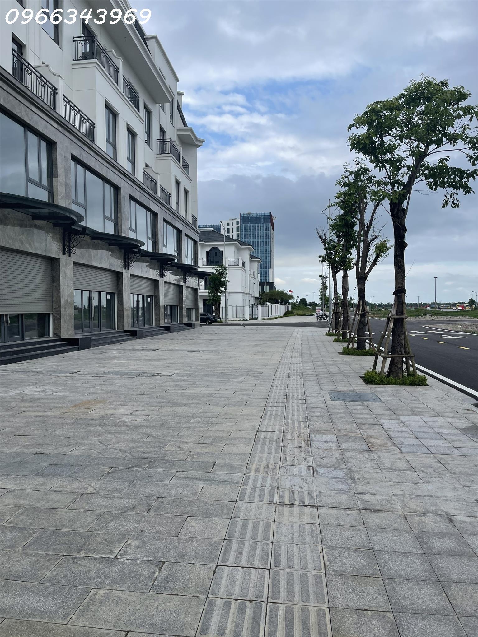 z5448258608189_98b37e3819f15448fce24d68872bef5f