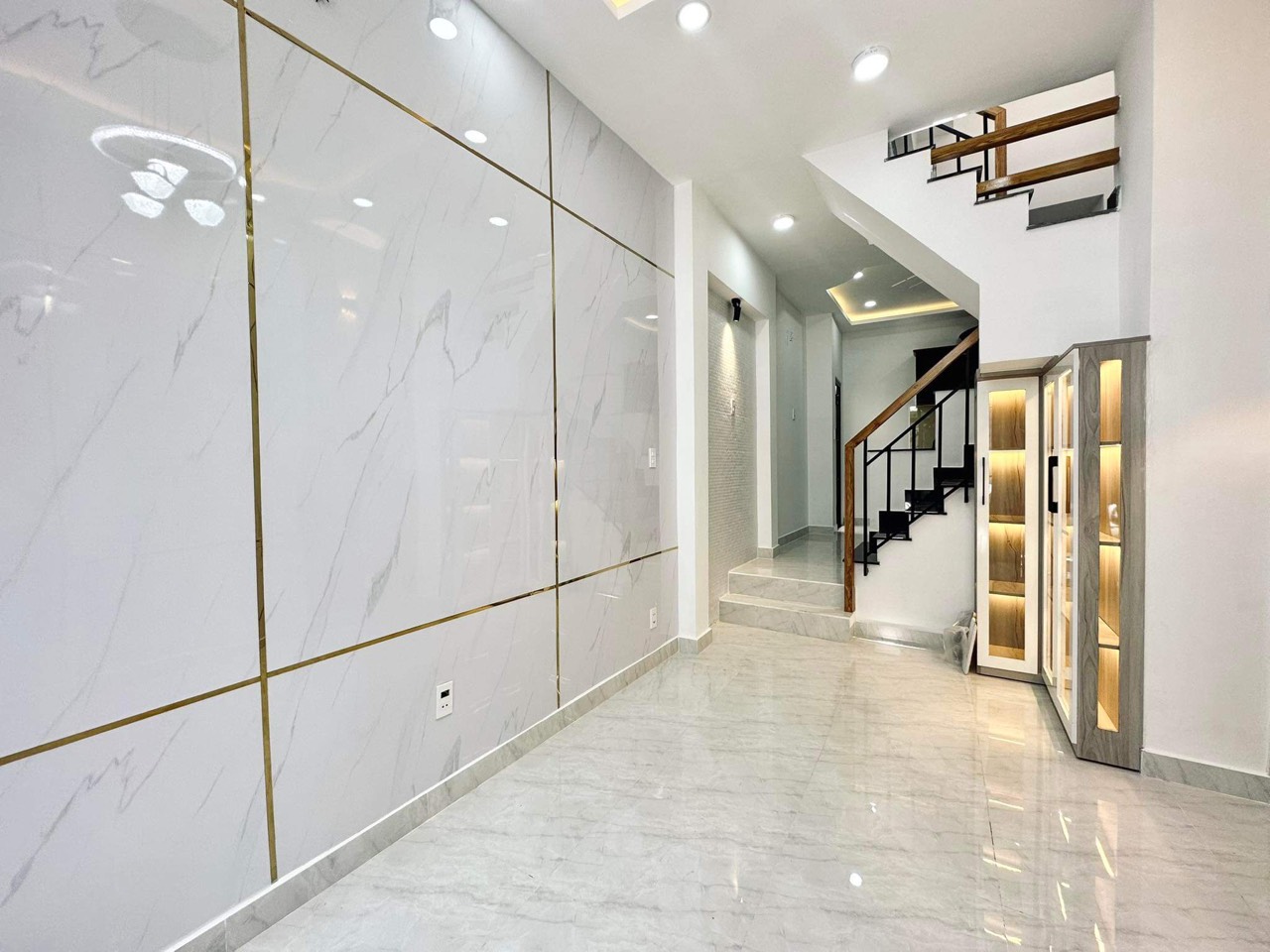 z5456307334646_69136c2aedc7f0ae7516037d92343b73