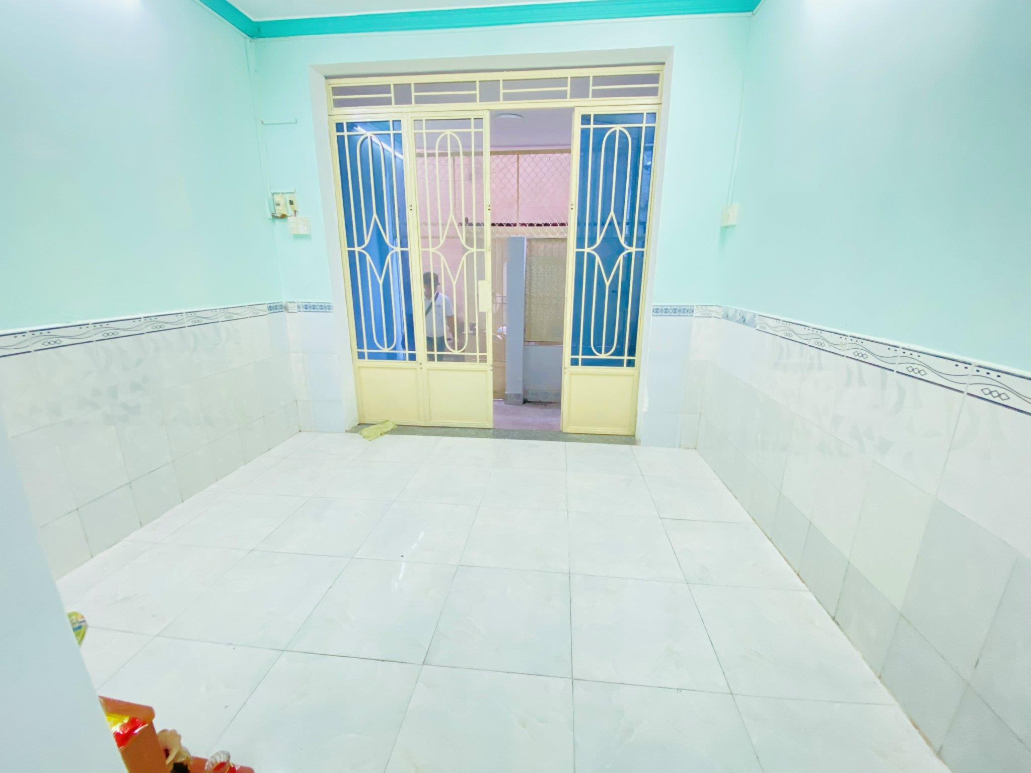 z5458643840257_5f4e7190f42b8af00242cf759406885f