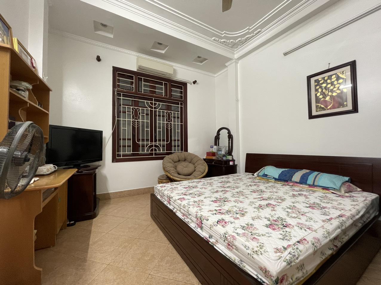 z5460962661099_11074387025cf6e58f7bd308a2d7d757