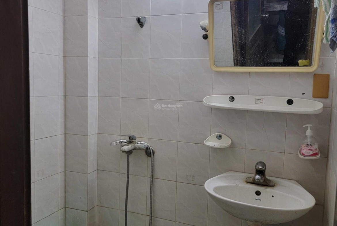 z5463202804757_4fe18bff46bbeec609cc5f3a8b924e30