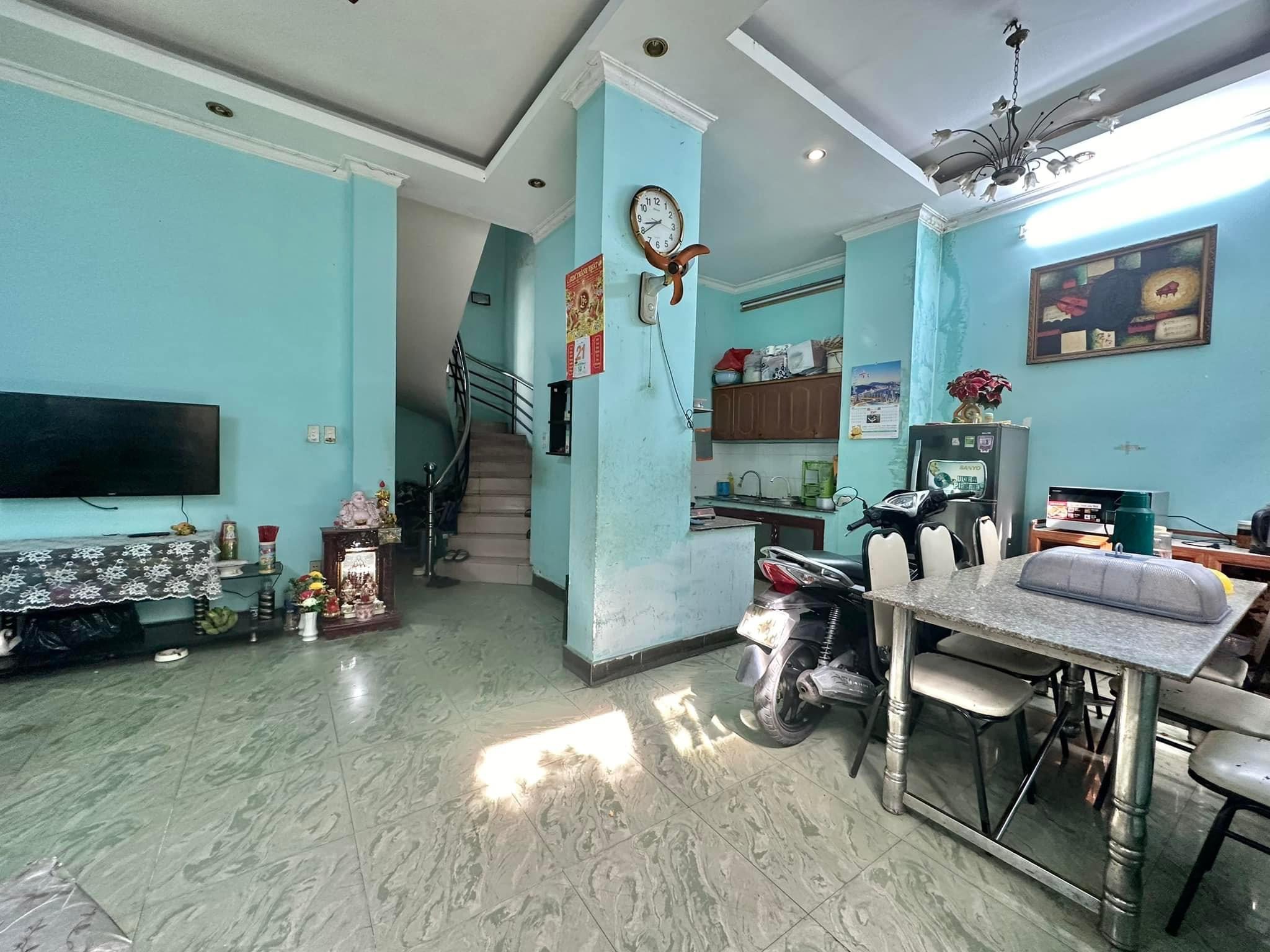 z5463916895472_10141d2c79689619baf5fa95c87f2fca