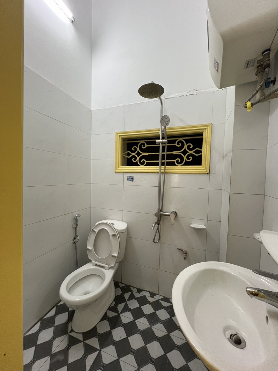 z5470974823400_41b583bbf48fc286dfaa36fcb2ddd747