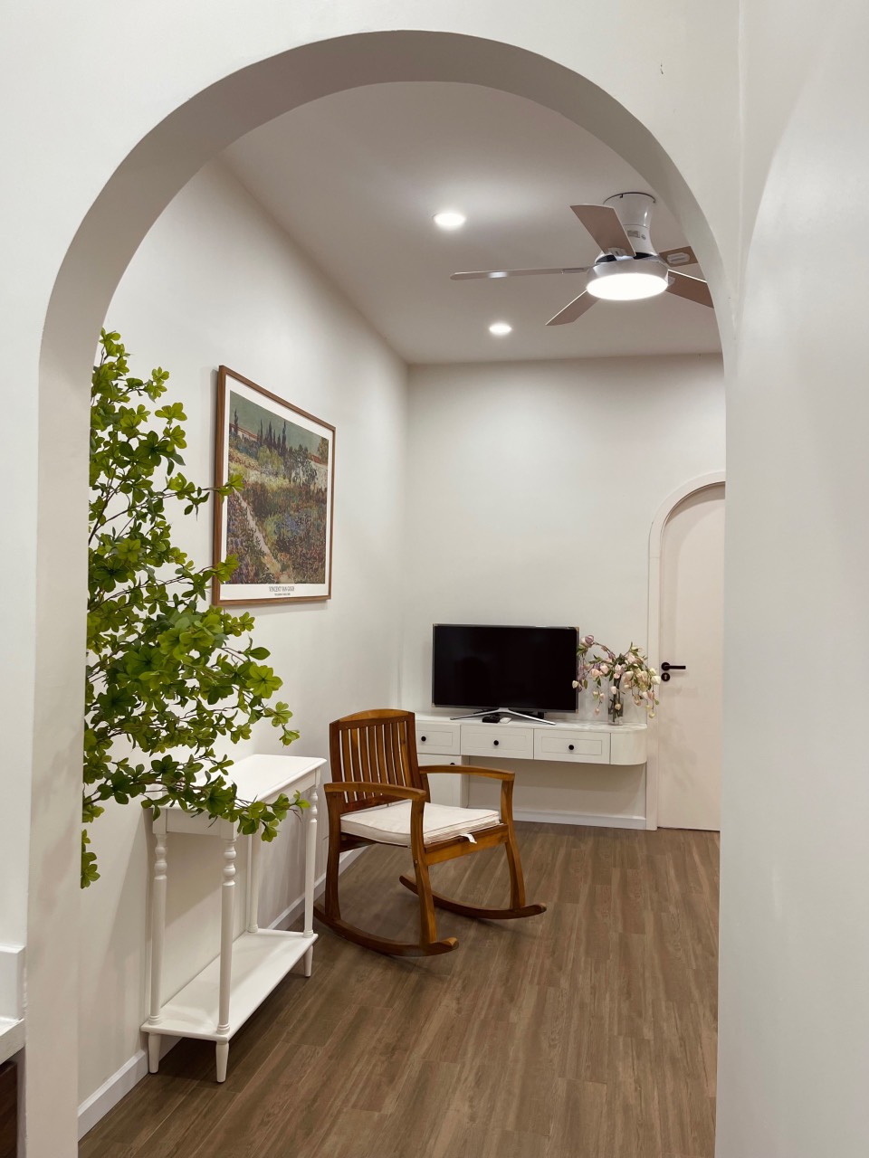 z5475154564079_ae730267b01bbd98c80de3d4b562a01d