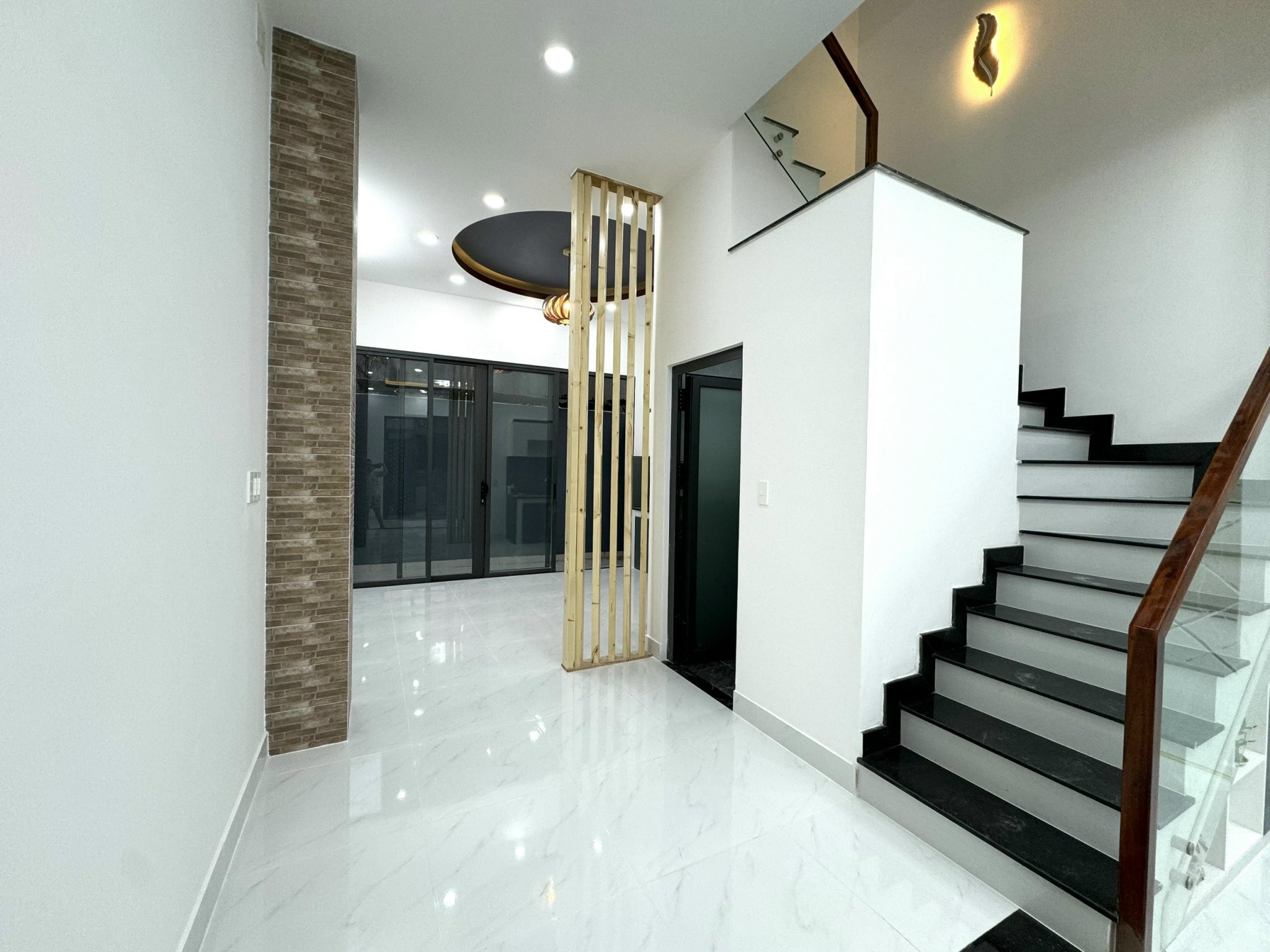 0893d7cf0a54a90af045142