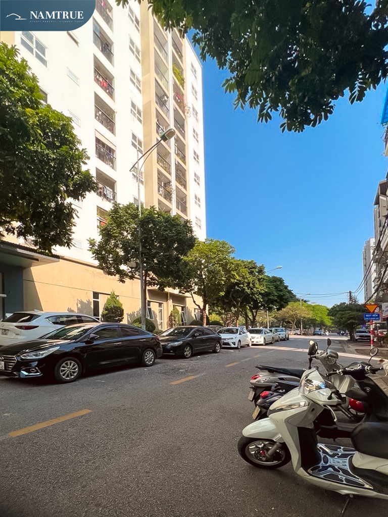 2d1u-C0EE0493-lx1yr9ss_6_lx1yr9zm