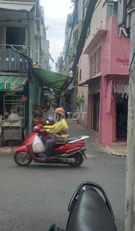 5b53ba35e0b743e91aa65