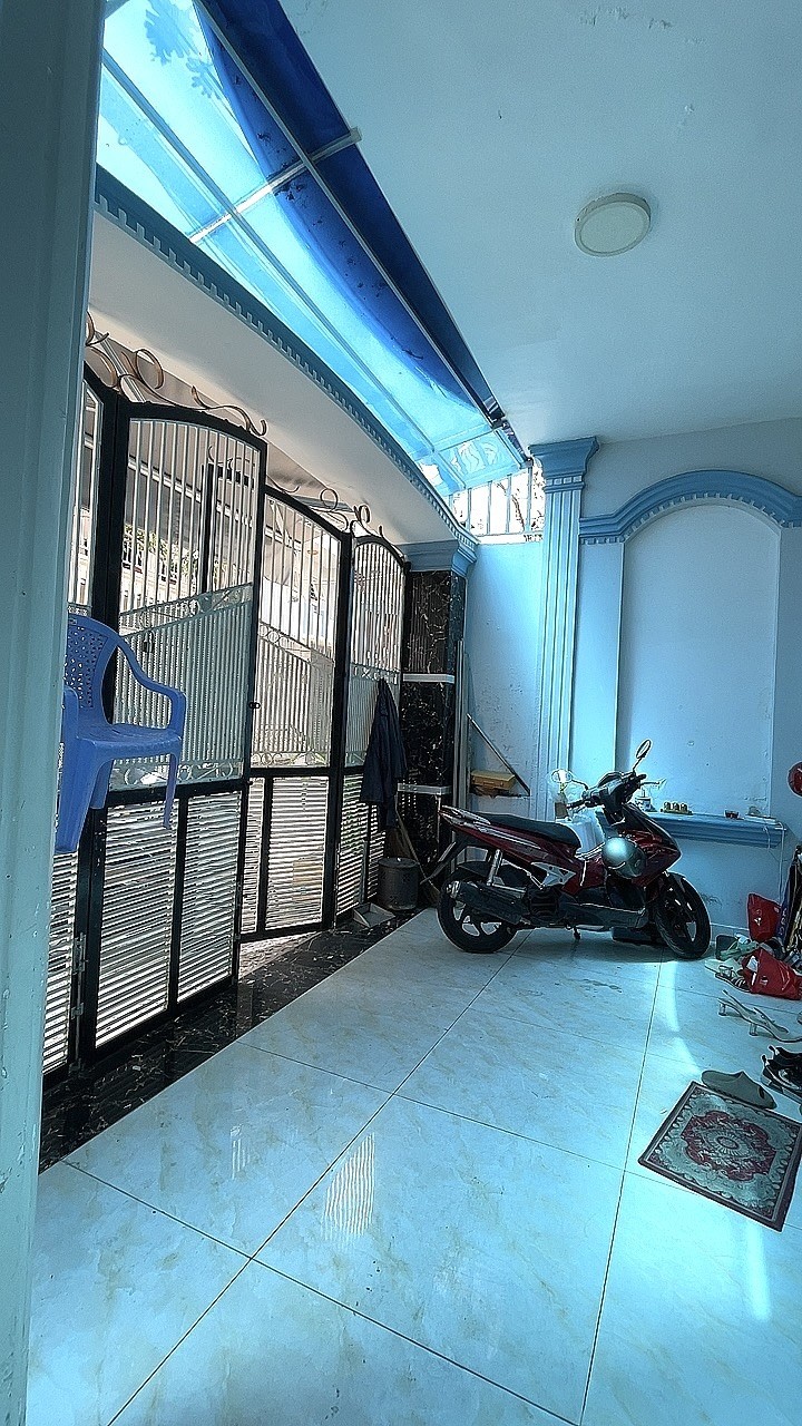 6339a4c30d05c48d2d430d2ec45c5c00