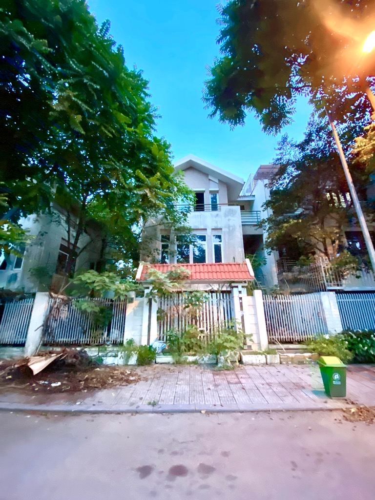 8ud-5E4F3B56-lxn7j5f7_9_lxn7j5ls