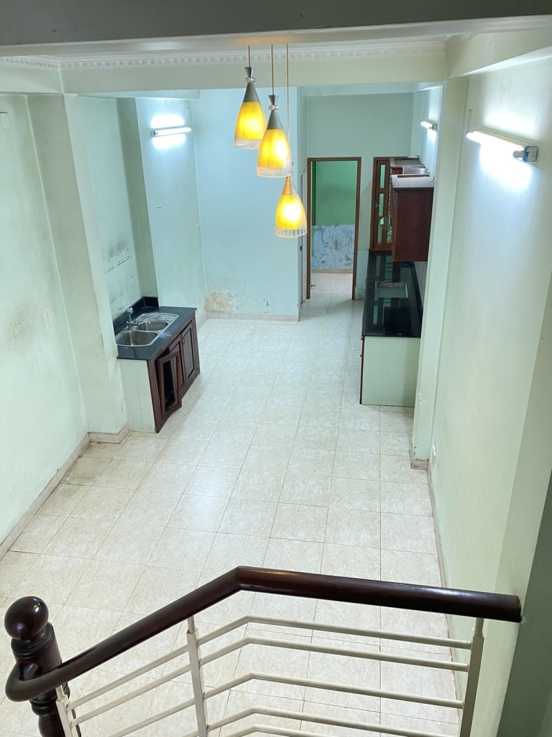 BAN NHA PHU NHUAN LE VAN SY (1)