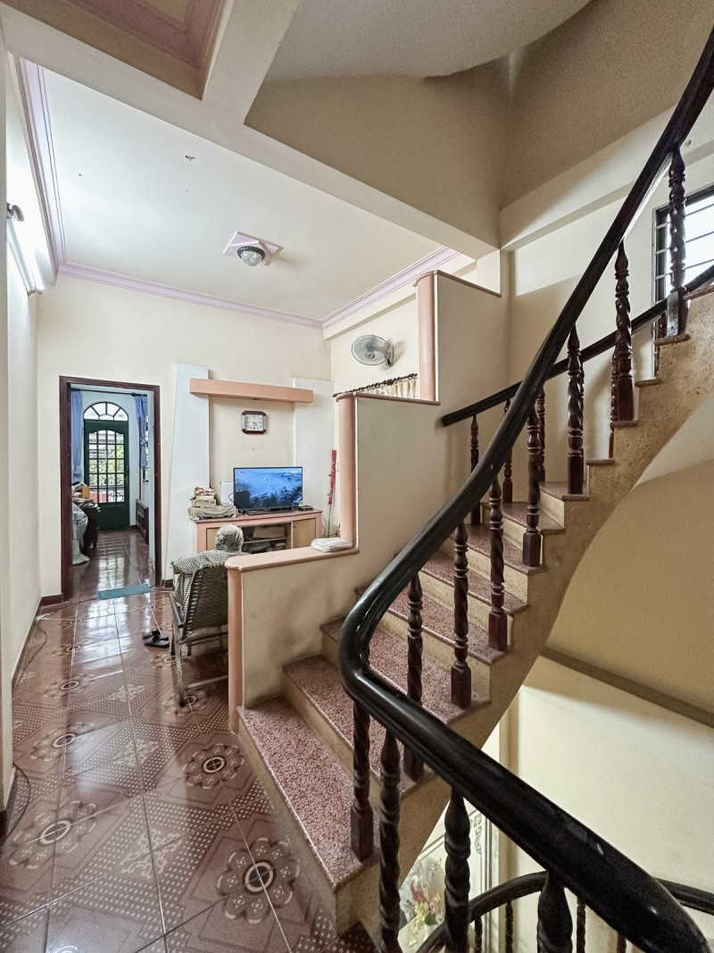 BAN NHA PHU NHUAN NHIEU TU (9)