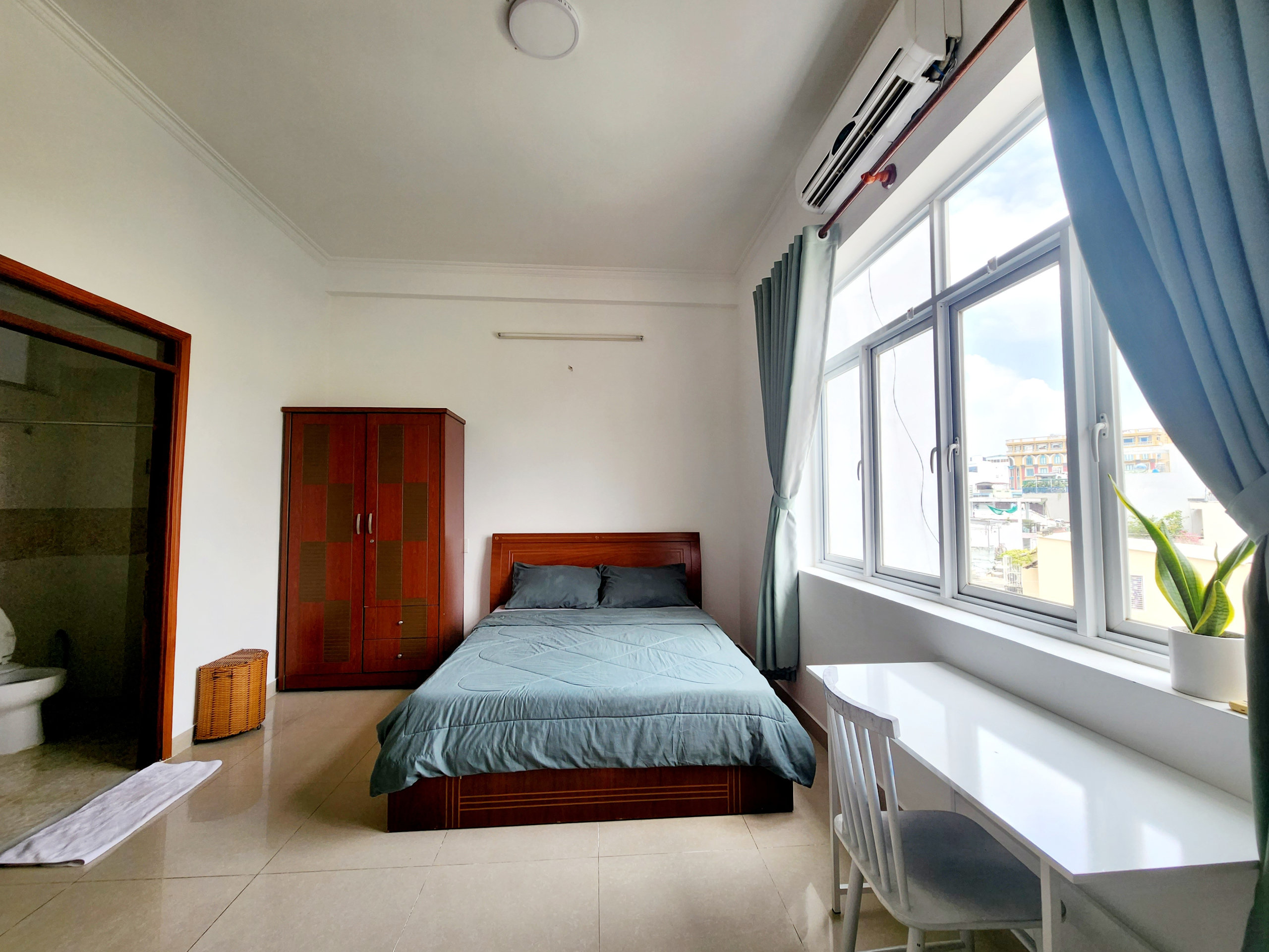 HuynhQuan_0903365011_01067