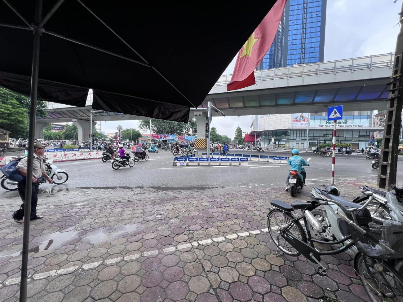 a2f420ae-6e08-463d-be05-7f527f93d435-1300×975