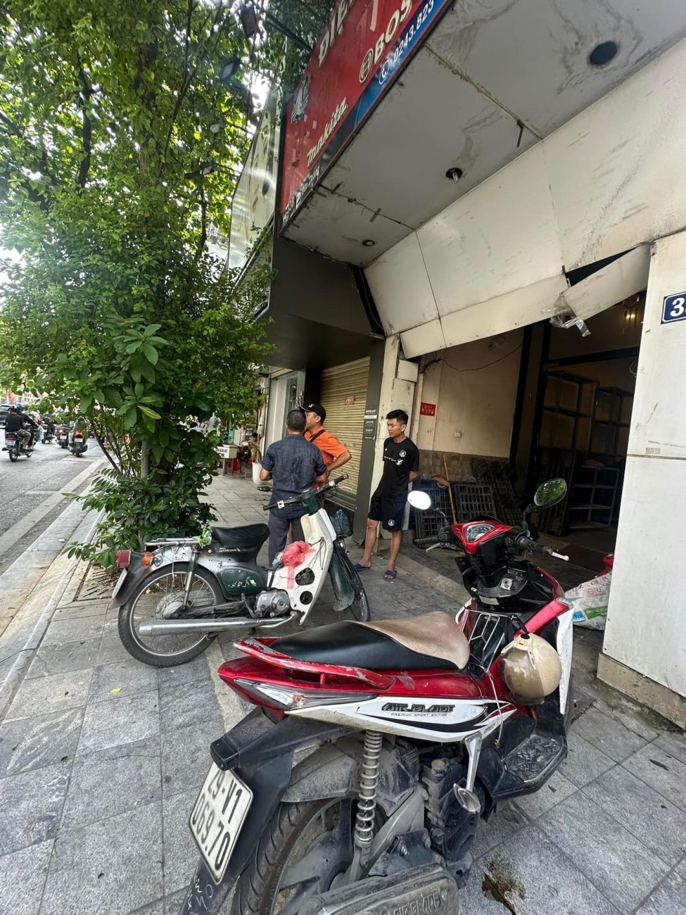 ab32d5bf-0c44-4a79-ba55-0907655221eb-975×1300