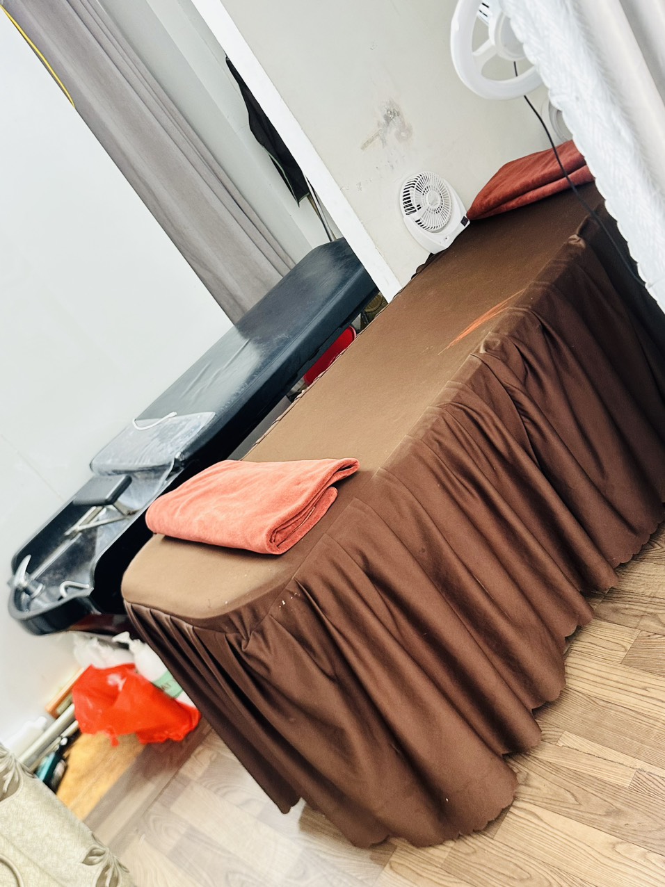 bab9d1dc-b113-4b1a-b31b-a68ea902f313