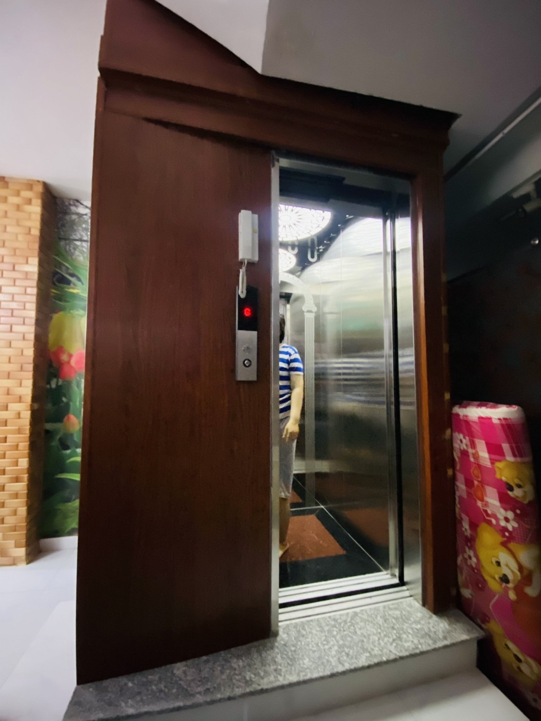 ban-nha-hem-xe-hoi-nguyen-tu-gian-3-0964364745