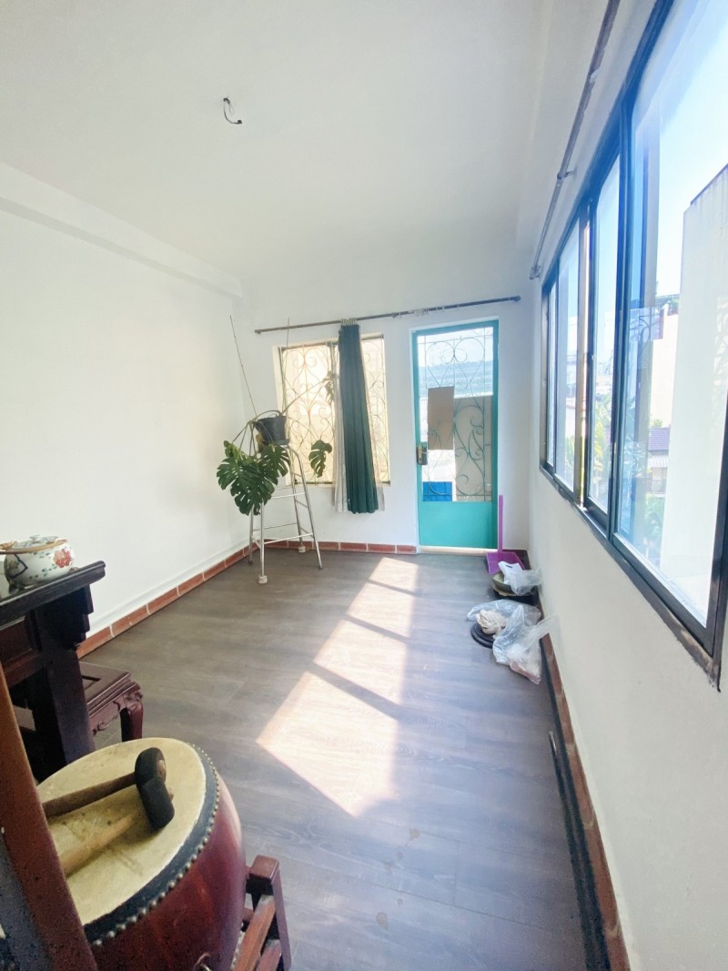 ban-nha-quan-10-duong-dien-bien-phu-gia-re