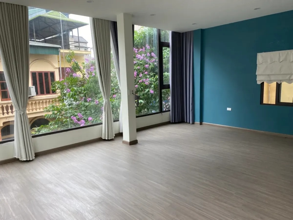 d2108c5f-3b2d-570d-8d48-37338700