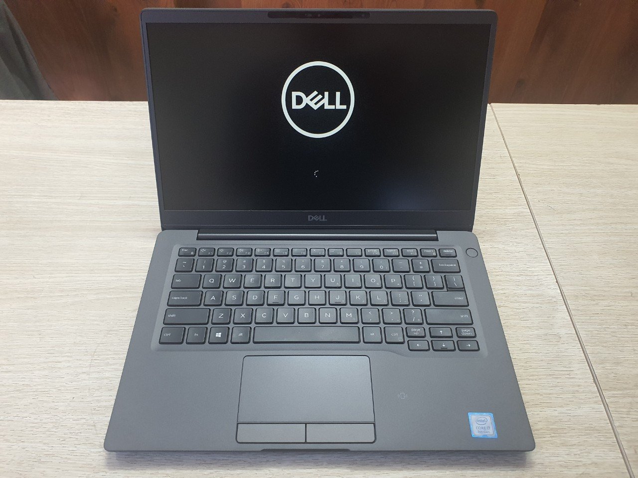 dell-latitude-7300-i7-gen8-ram-8g-ssd-256g-man-hinh-13.3-inch-lenguyenpc-1
