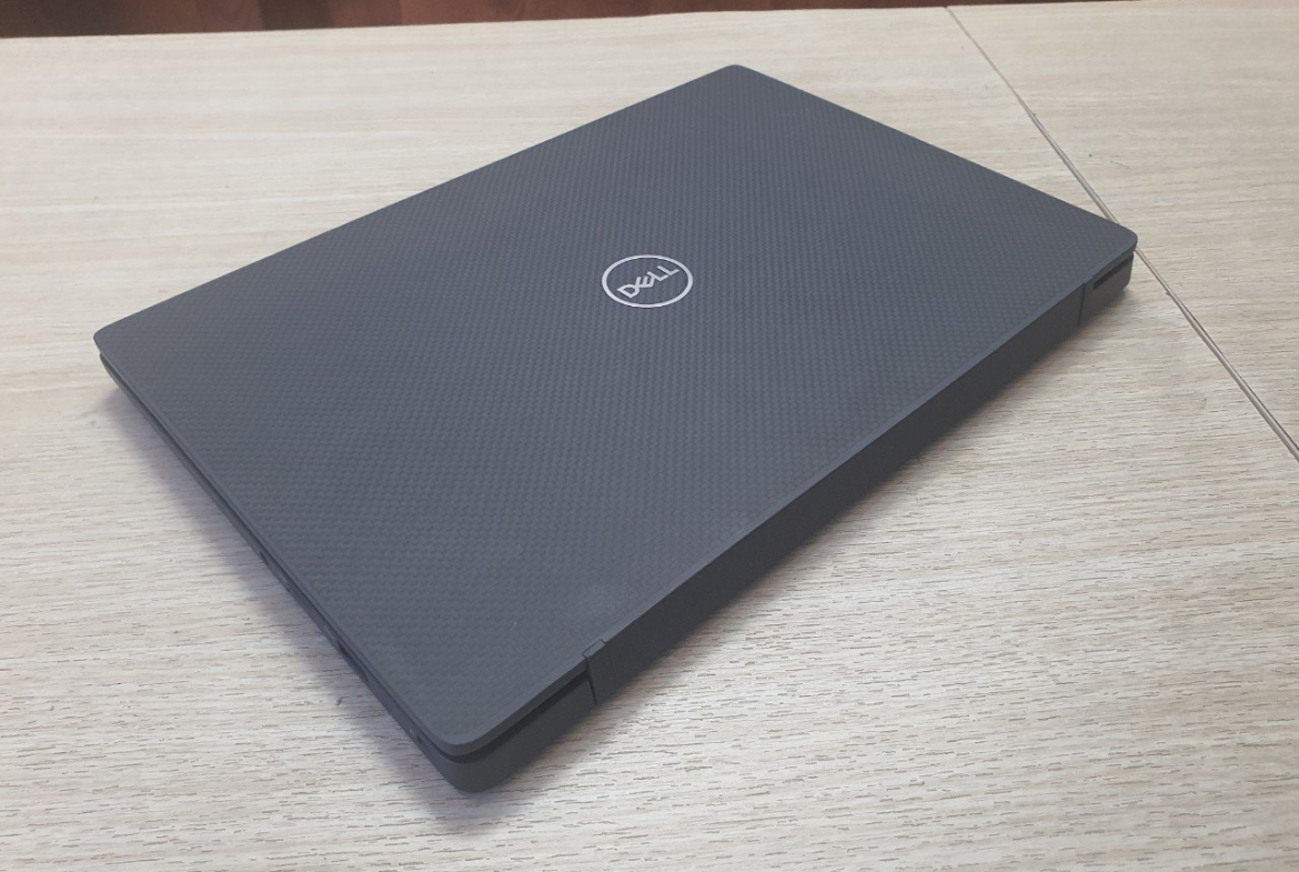 dell-latitude-7300-i7-gen8-ram-8g-ssd-256g-man-hinh-13.3-inch-lenguyenpc-2