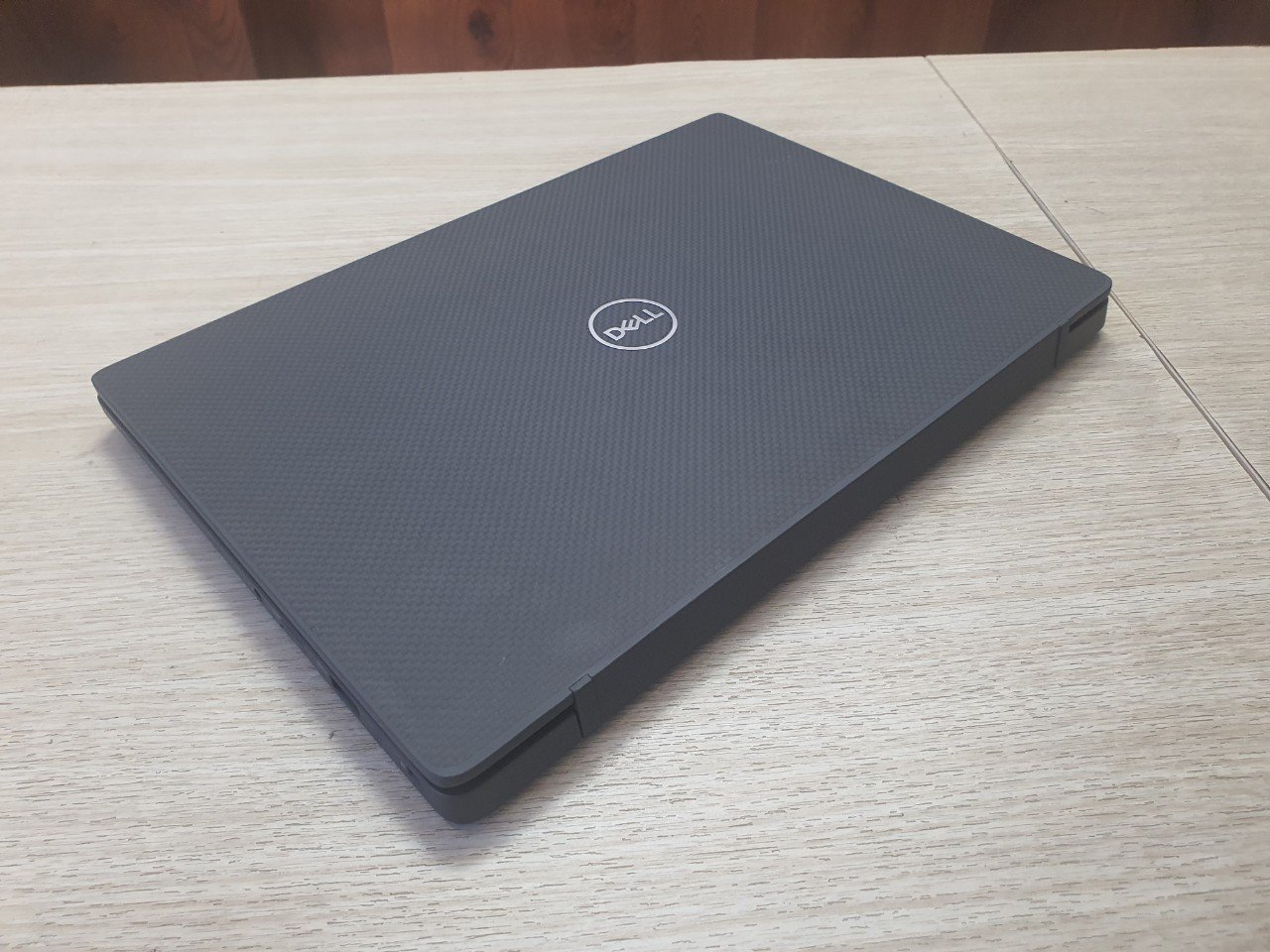 dell-latitude-7300-i7-gen8-ram-8g-ssd-256g-man-hinh-13.3-inch-lenguyenpc-2