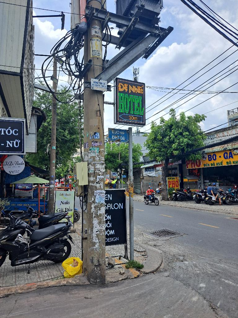 kkm-299CE62A-lwuaybot_8_lwuaybt3