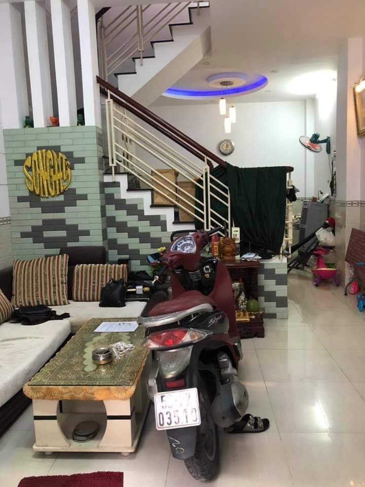 z2072729919073_9a5c1c486c26986d169b039381c77d85