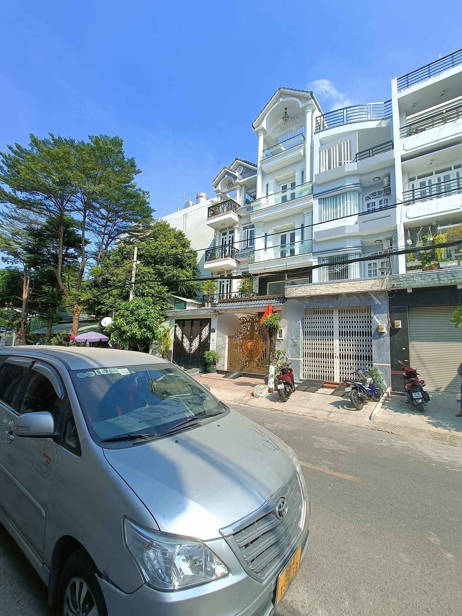 z5036098480787_cc785921f22d860a947f349ed5156038