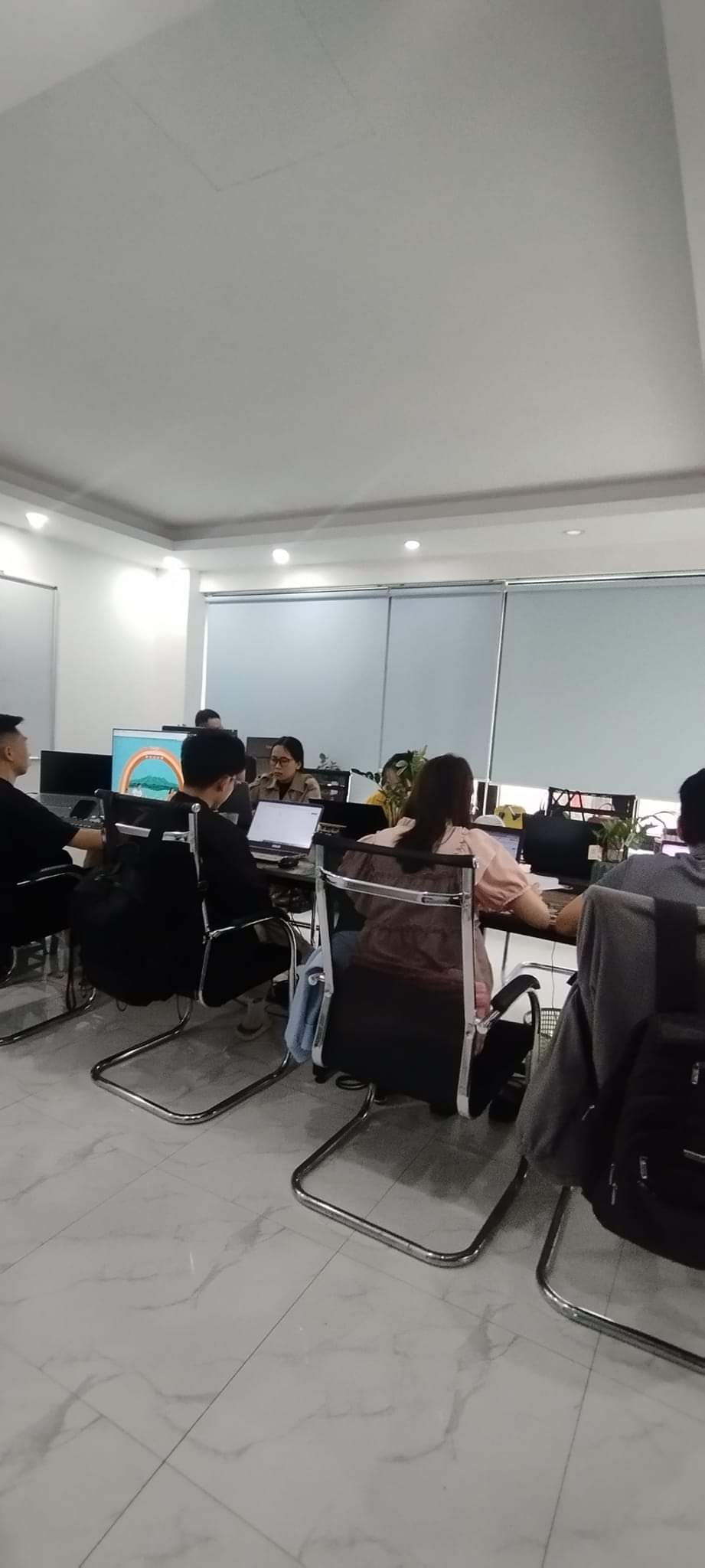 z5357866777213_7a27468ce7f09a0cb5559e35460e45d0