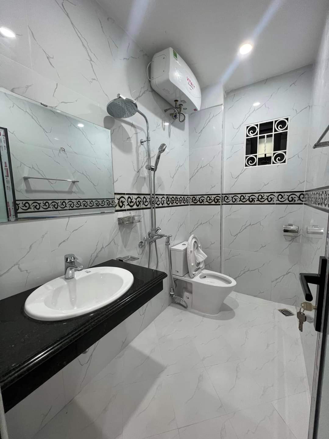 z5360762930907_371d7a8336261f6b2ffdd37af6743017