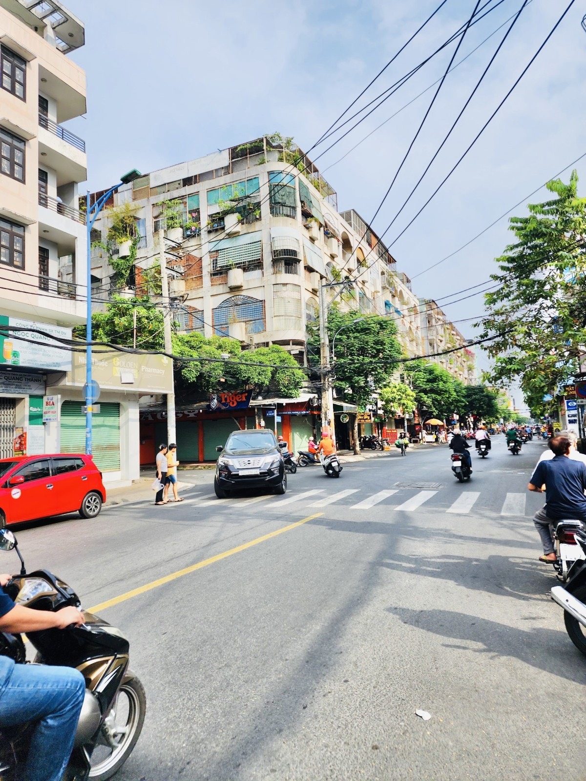 z5360945004783_4ea418d890e20aad1f6a2ed9f1253162