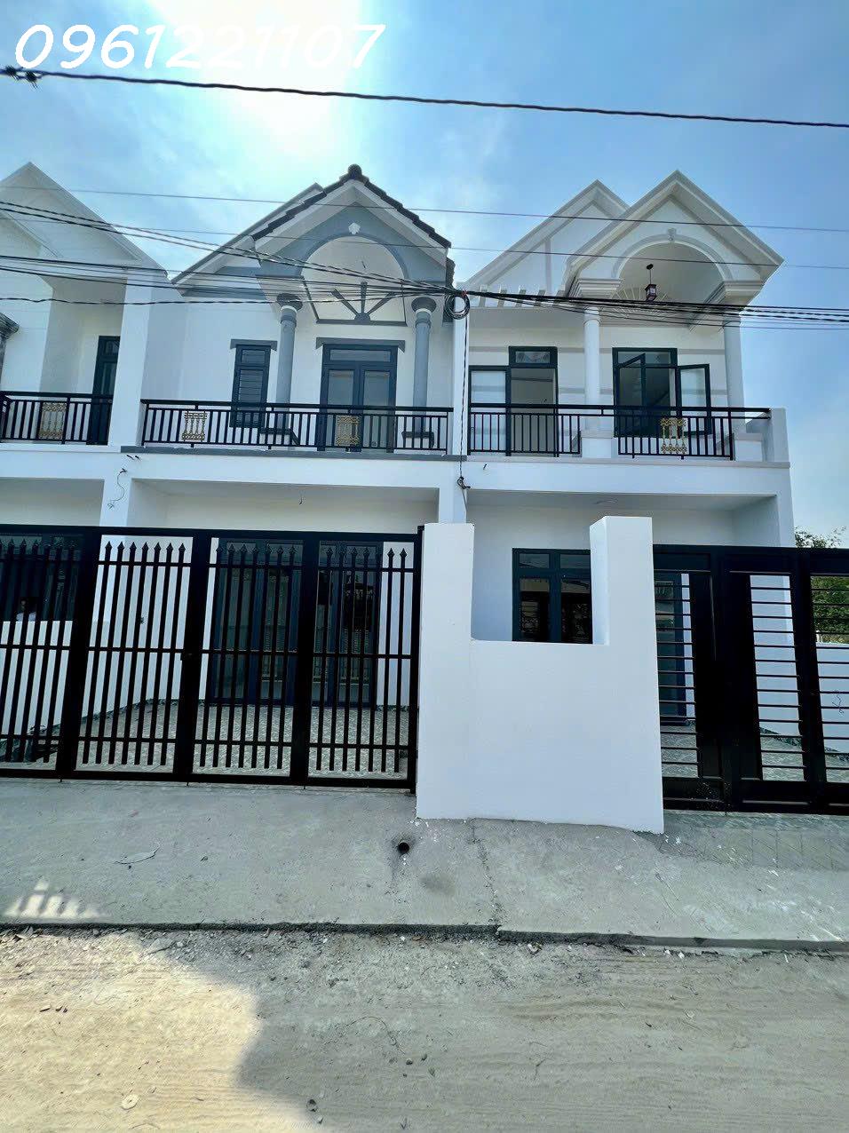 z5496816010100_9cd1fadf7e528873590cced0d043de68