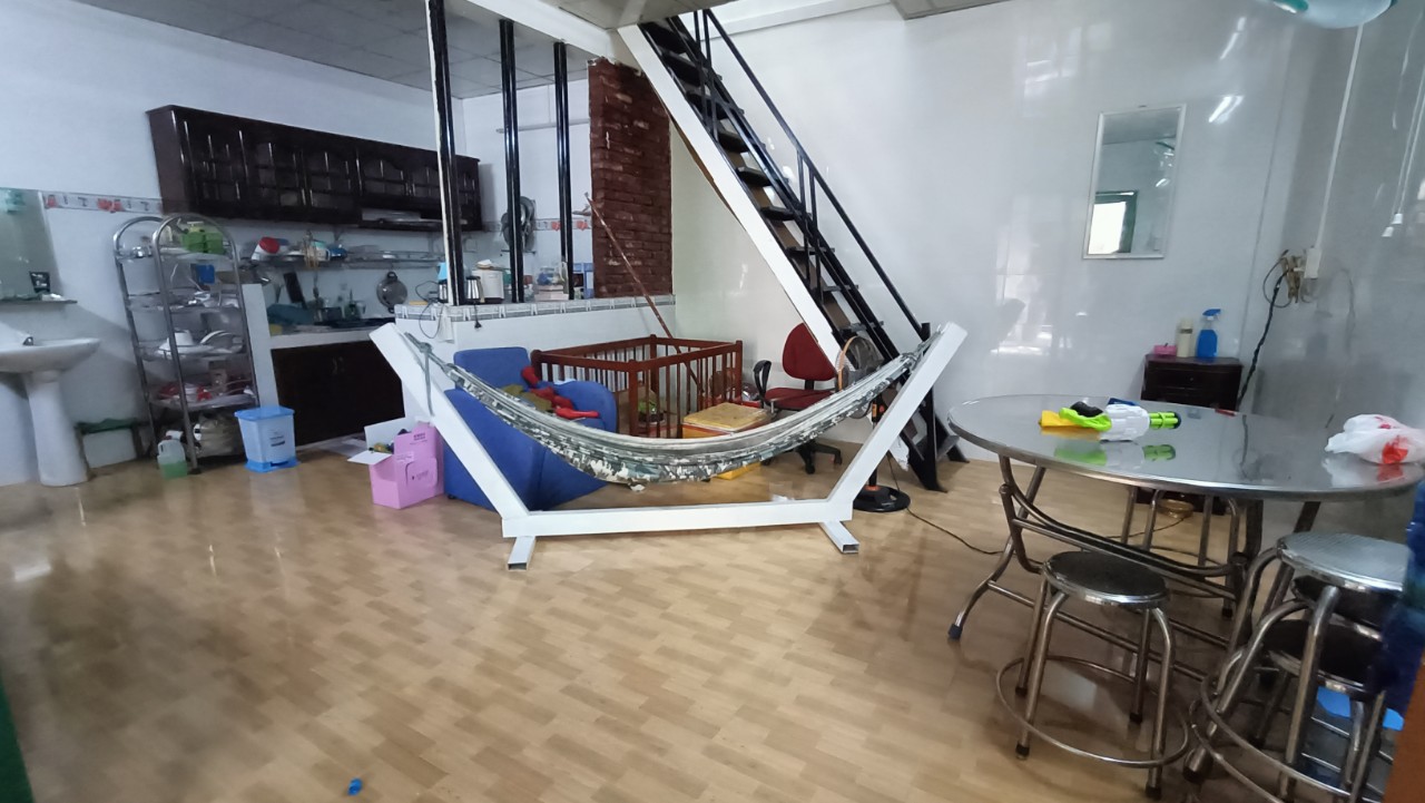 z5501015529479_fe143dc7947085694431eefc7f4c3818