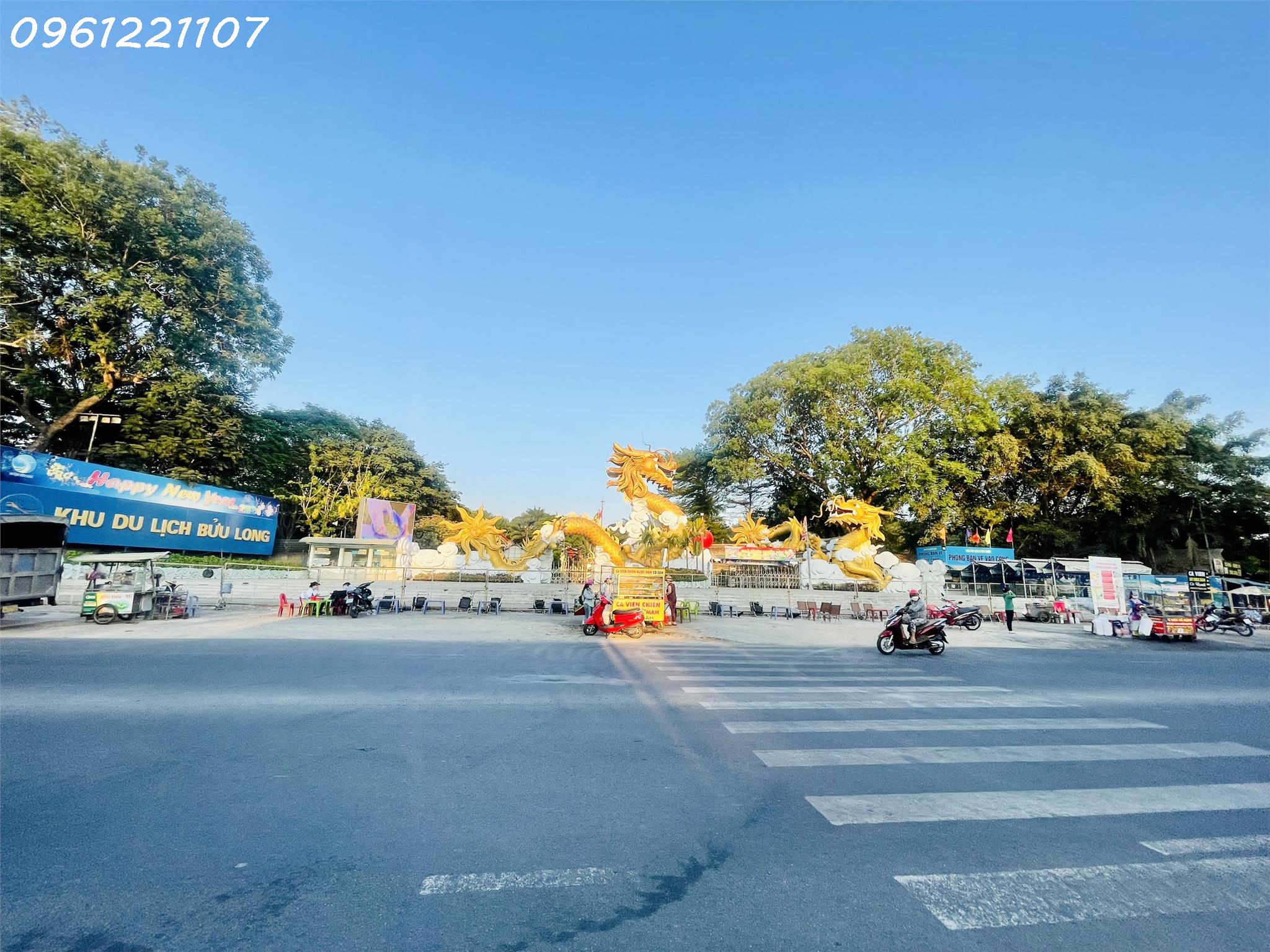 z5502498771920_5dad2ffe75131fdc90700e30afd7b4e4