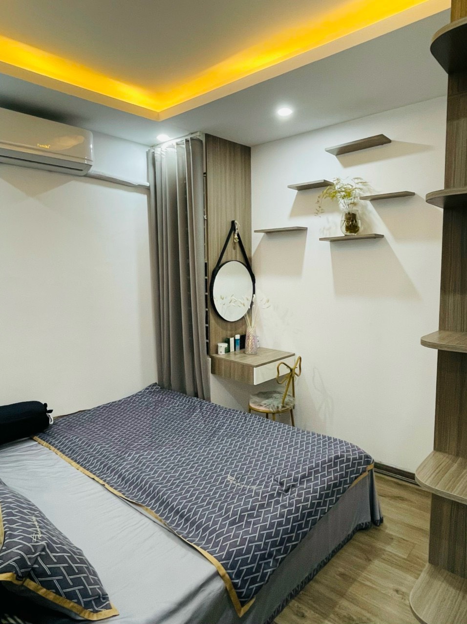 z5503631593221_47bae72ced08990bd86557769d4f2a05