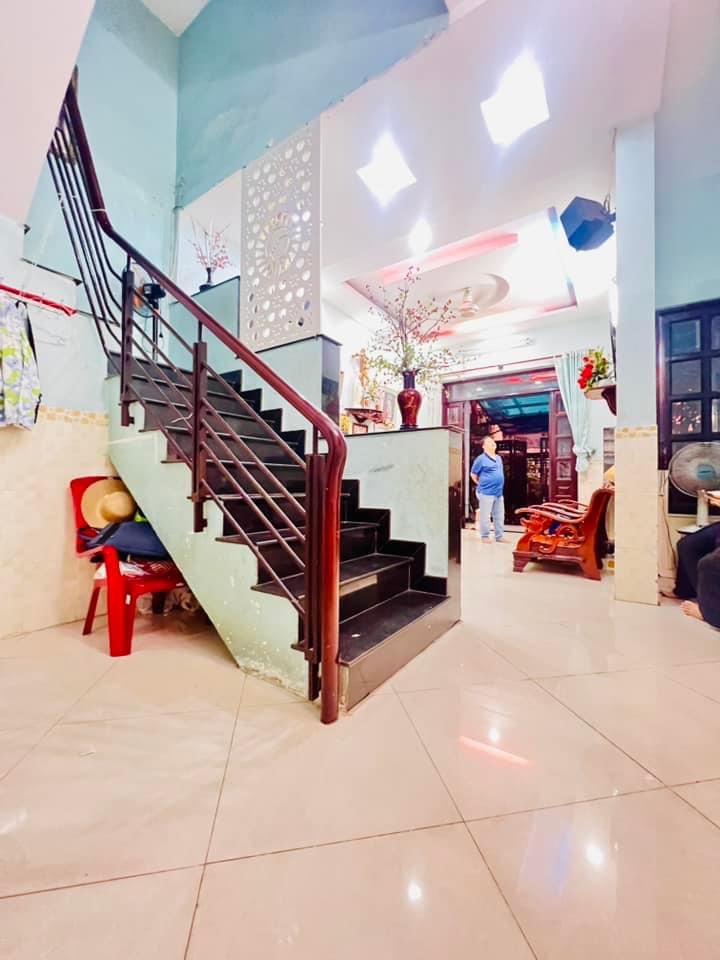 z5503975606596_7185aed7928e86d9c2a0cf858e13dd81