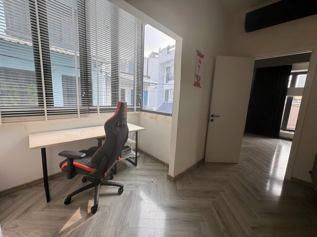 z5506670427751_4406aaa82bf627854985e5f3e92a77b9