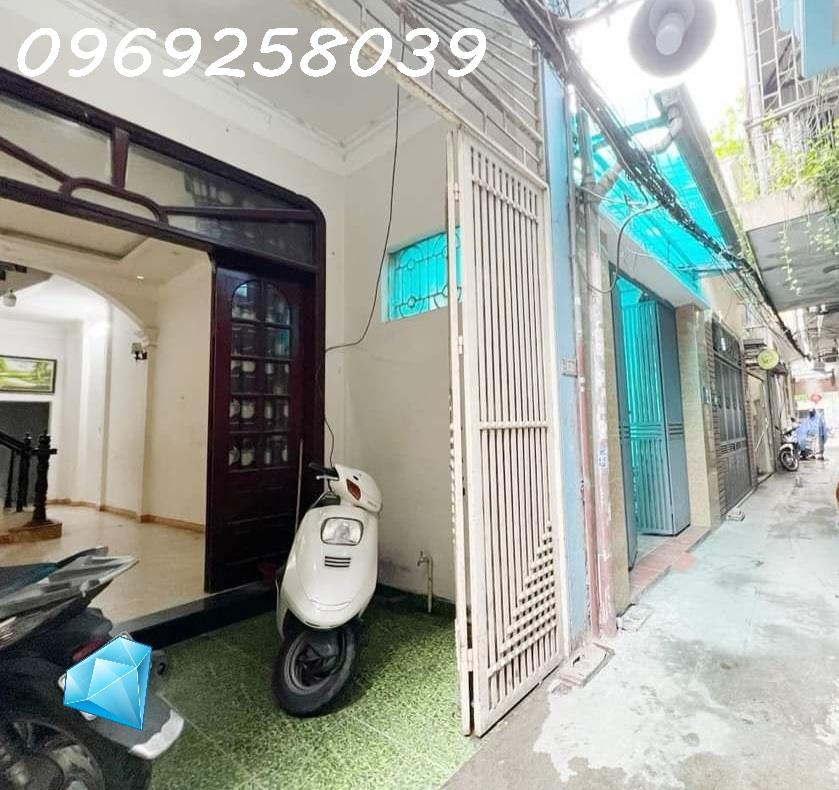 z5507463167272_655b5c959ed619d1bf0ad4f6f278ef83